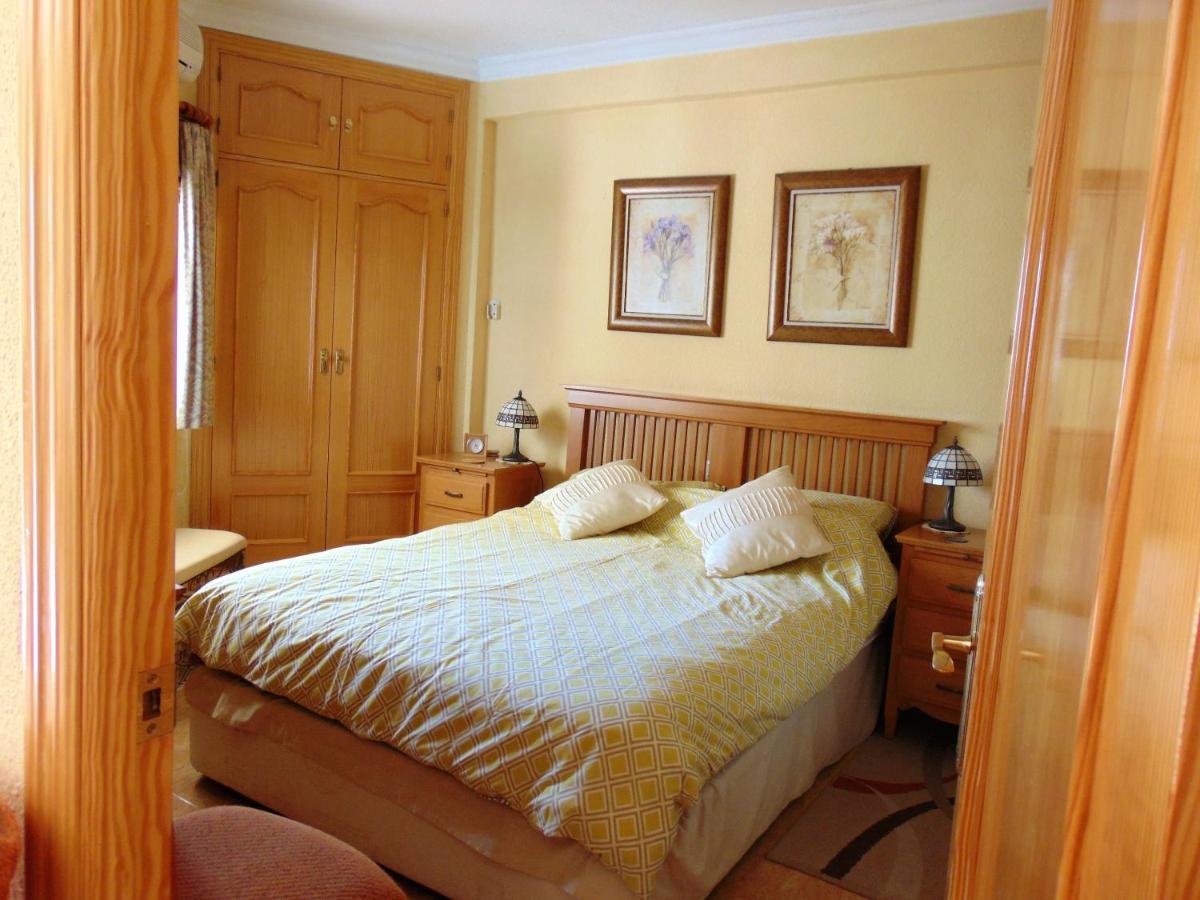 One Bedroom, Top Floor, By The Sea, Appartement